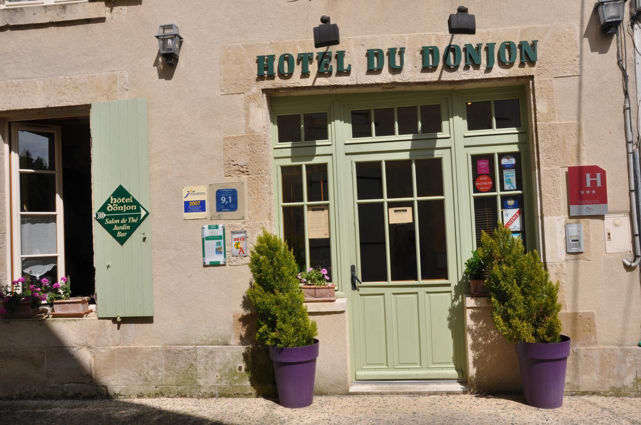 Hotel Du Donjon Aulnay  Exteriör bild